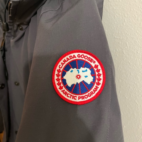 Canada Goose Coat - Picture 2 of 9
